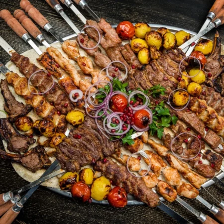 Шампур от шефа. в Солнечногорске. Шампур от шефа. Солнечногорске. Доставка шашлыка .Шампур от шефа. в Солнечногорске. Доставка шашлыка "Шашлычок" от 20 мин по Солнечногорску.Шампур от шефа на мангале Быстрая и бесплатная доставка готовой еды по  Солнечногорске Шампур от шефа. с доставкой в Солнечногорске  Заказы на сайте или по телефону: :+7 (968) 533 99 99  | Самовывоз: Солнечногорск ул красная Вл 2 У Вас нет времени и возможности посетить кафе?  Тогда услуга доставки еды (шашлыка) Вам в офис или же на дом станет вашим лучшим решением! Шашлычная "Шашлычок" предоставляет вам возможность заказать ваши любимые блюда в онлайн режиме. Теперь Вам не придётся тратить лишнее время, все что от вас требуется-это всего лишь ознакомиться с нашим меню и сделать заказ. Причём вас приятно удивят наши демократичные цены! Быстрая доставка любимой еды-это роскошь, доступная каждому! Доставка еды в Солнечногорске.